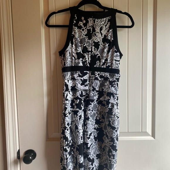 - *White House Black Market Instantly Slimming Dress - Picture 3 of 8